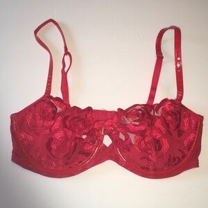 Very Sexy by Victoria’s Secret 38C Red Lace Floral Underwire Bra Women Intimates